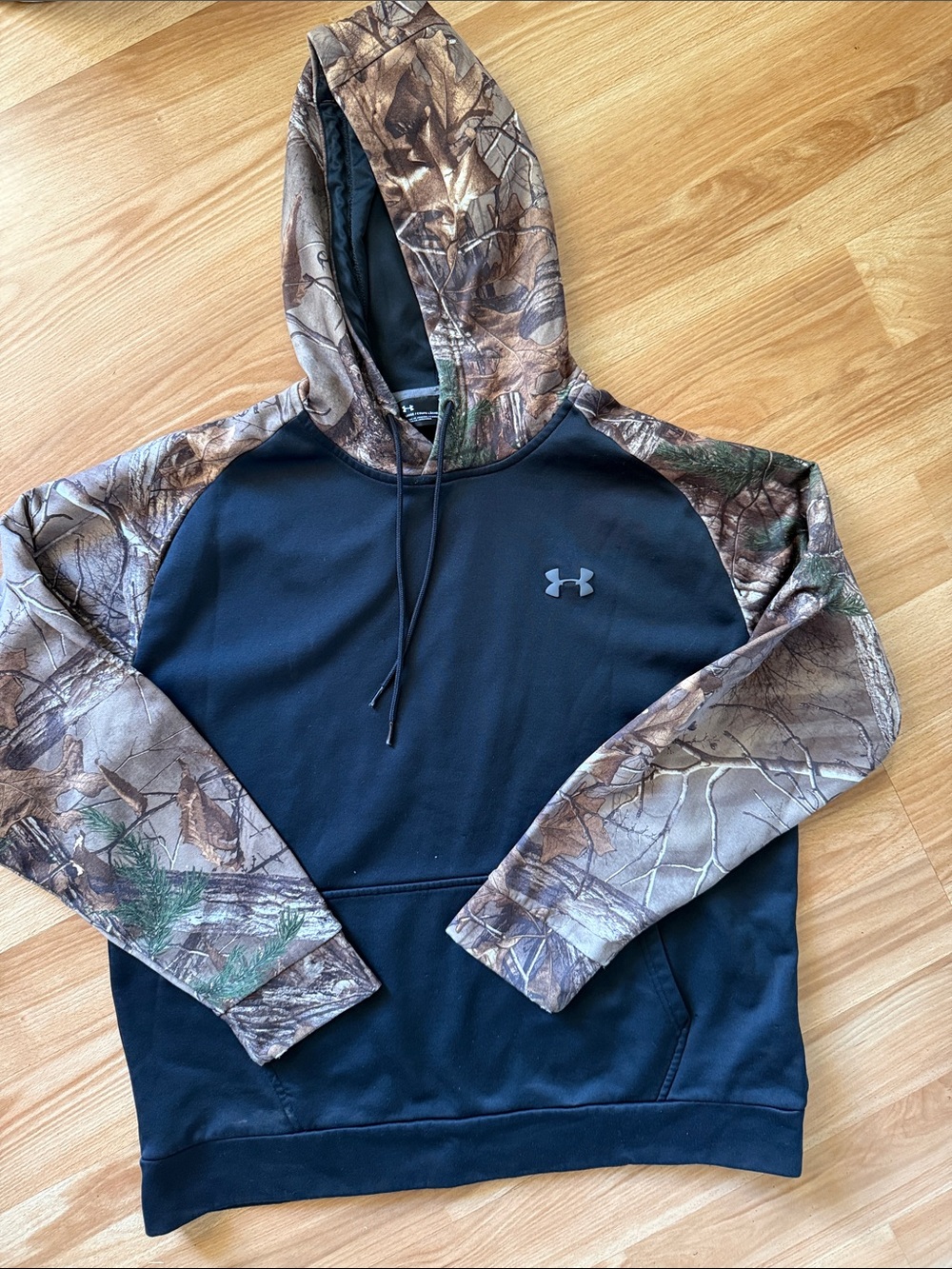 Under Armour Men’s Black Hoodie with Camo Sleeves and Hood